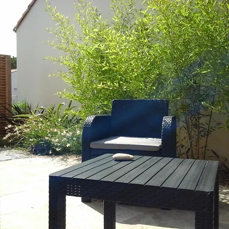 Le Temps D'une Pause Bed & Breakfast 3*