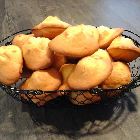 Le Temps D'une Pause Bed & Breakfast 3*